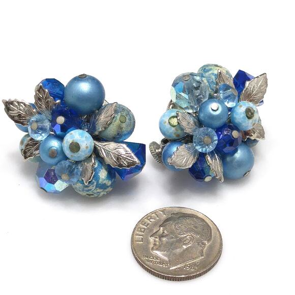 Vendome Blue Beaded Clip Earrings, Aurora Borealis, Silver Leaves, 1960s Vintage - Picture 3 of 10